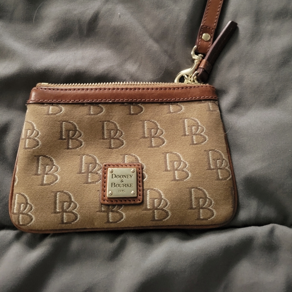 COPY - Dooney & Bourke wristlet